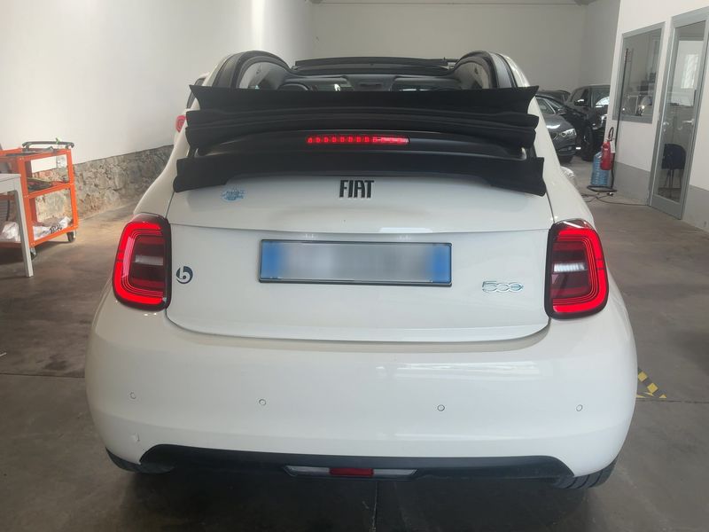 Fiat 500e Cabrio electric drive 87 kW 2024 – снимка 7