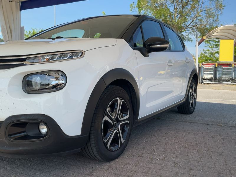 Citroen C3 1.2 PureTech Feel 2018 – снимка 2