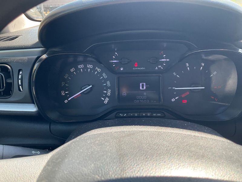 Citroen C3 1.2 PureTech Feel 2018 – снимка 18