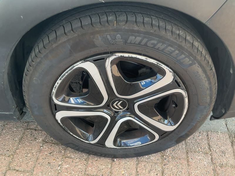 Citroen C3 1.2 PureTech Feel 2018 – снимка 11