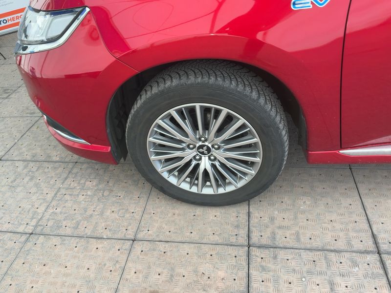 Mitsubishi Outlander 2.4 PHEV Spirit 4WD 2021 – снимка 3