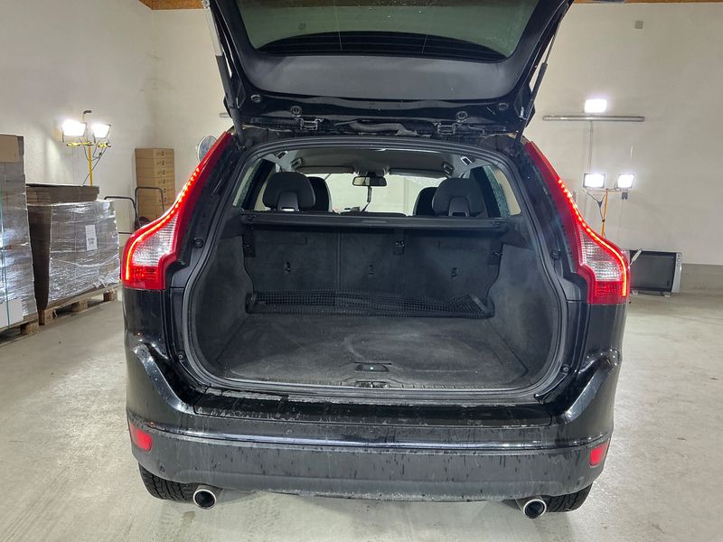 Volvo XC60 2.4 D5 Momentum AWD 2010 – снимка 15