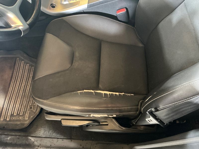 Volvo XC60 2.4 D5 Momentum AWD 2010 – снимка 26