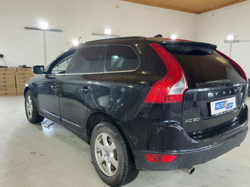 Volvo XC60 2.4 D5 Momentum AWD 2010 – снимка 6