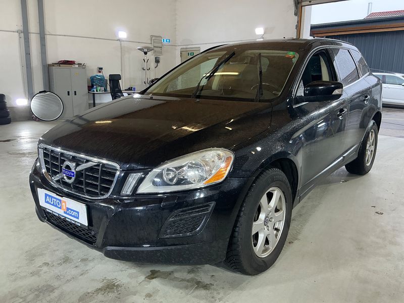 Volvo XC60 2.4 D5 Momentum AWD 2010 – снимка 1