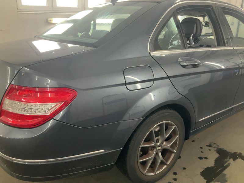 Mercedes-Benz C-Klasse C 200 CGI BlueEfficiency Sport Edition Avantgarde 2010 – снимка 8
