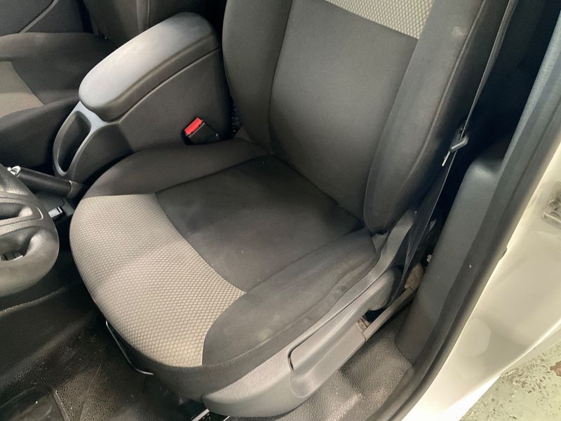 Renault Kangoo 1.5 BLUE dCi Express Extra Série Spéciale 2020 – снимка 27
