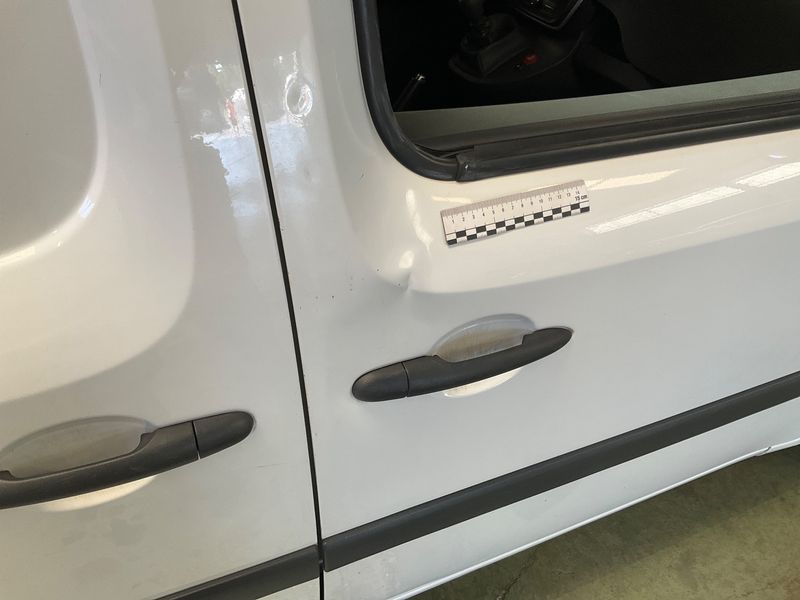 Renault Kangoo 1.5 BLUE dCi Express Extra Série Spéciale 2020 – снимка 25