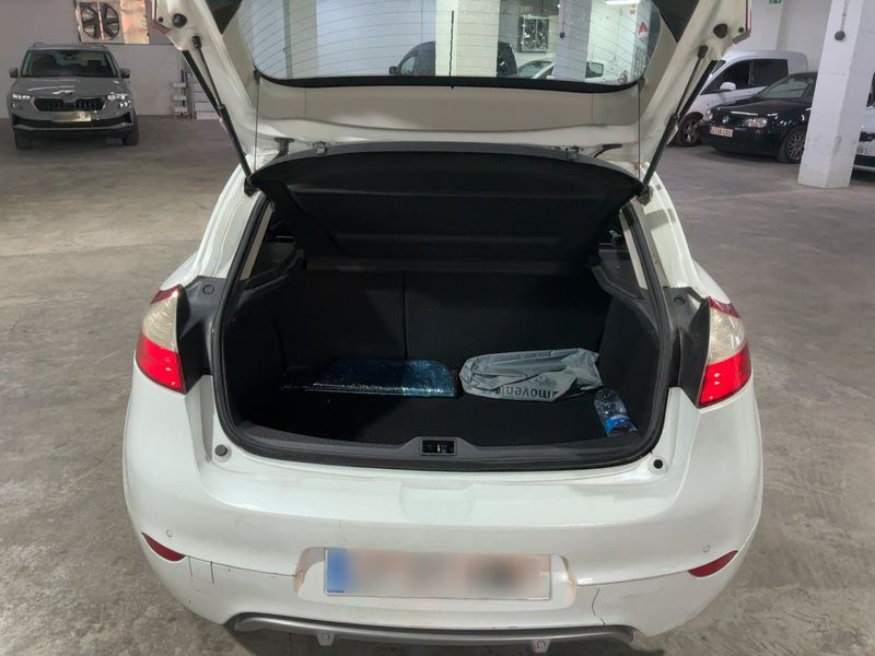 Renault Megane 1.5 dCi GT-Style 2014 – снимка 15