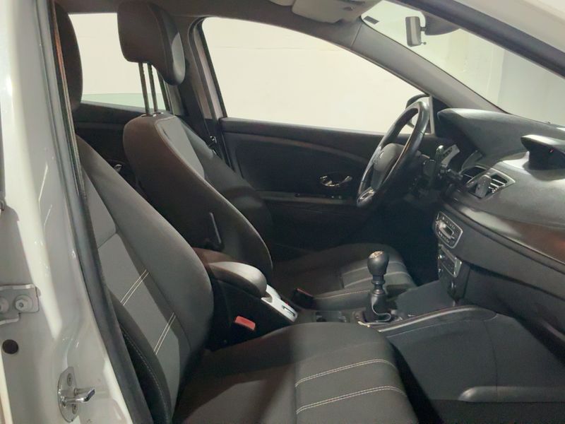 Renault Megane 1.5 dCi GT-Style 2014 – снимка 16