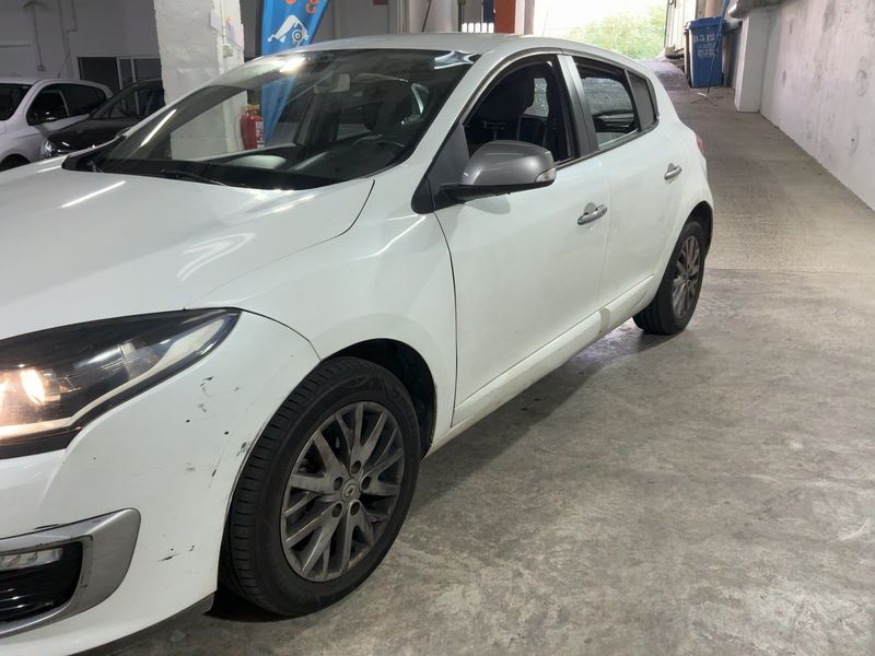 Renault Megane 1.5 dCi GT-Style 2014 – снимка 2