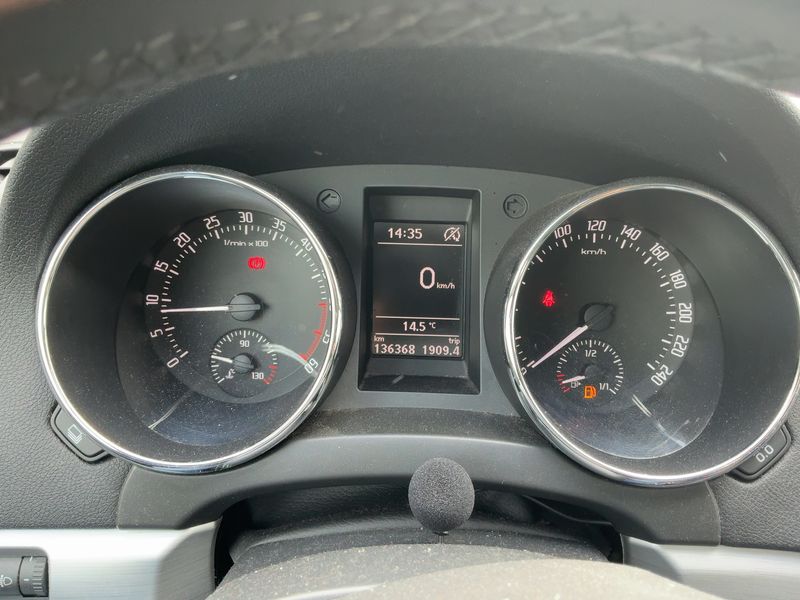 Skoda Yeti 2.0 TDI Ambition Outdoor 2015 – снимка 18