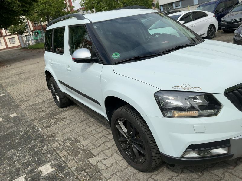Skoda Yeti 2.0 TDI Ambition Outdoor 2015 – снимка 12