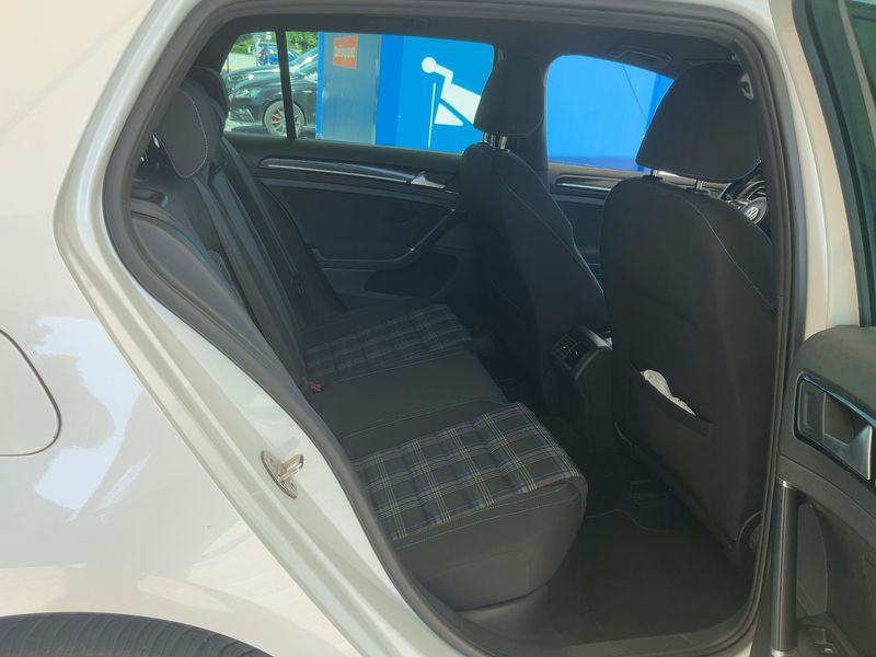 Volkswagen Golf VII 1.4 GTE 2015 – снимка 19