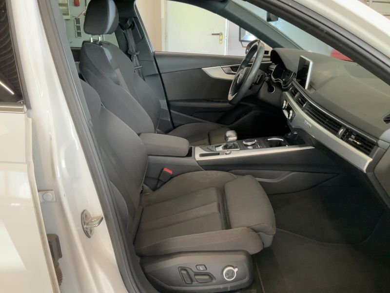 Audi A4 40 TDI quattro Sport 2019 – снимка 16