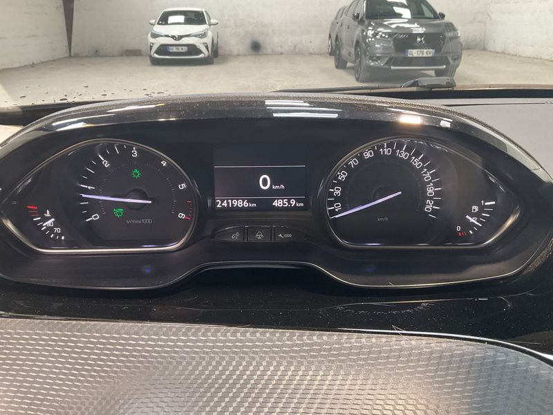 Peugeot 2008 1.6 Blue-HDi Crossway 2016 – снимка 18