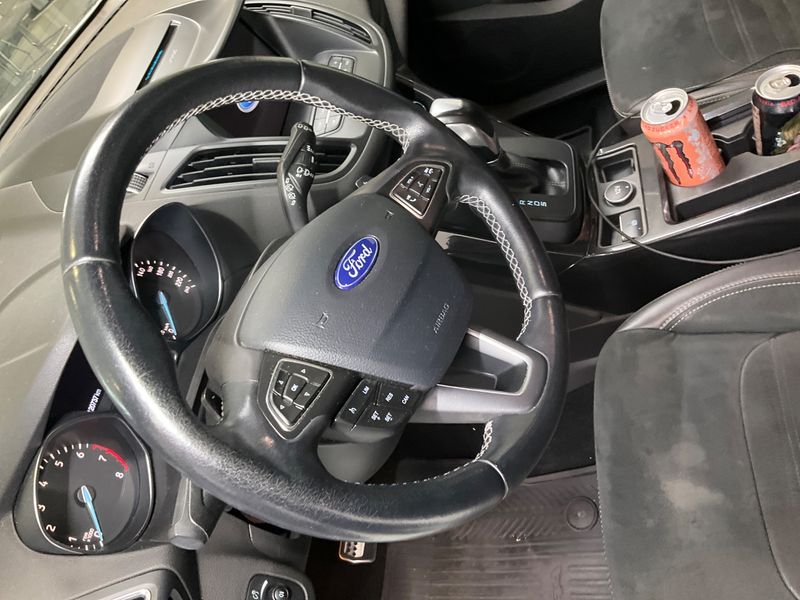 Ford Kuga 1.5 EcoBoost ST-Line 2017 – снимка 23