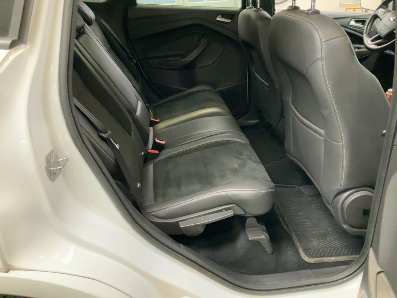 Ford Kuga 1.5 EcoBoost ST-Line 2017 – снимка 19