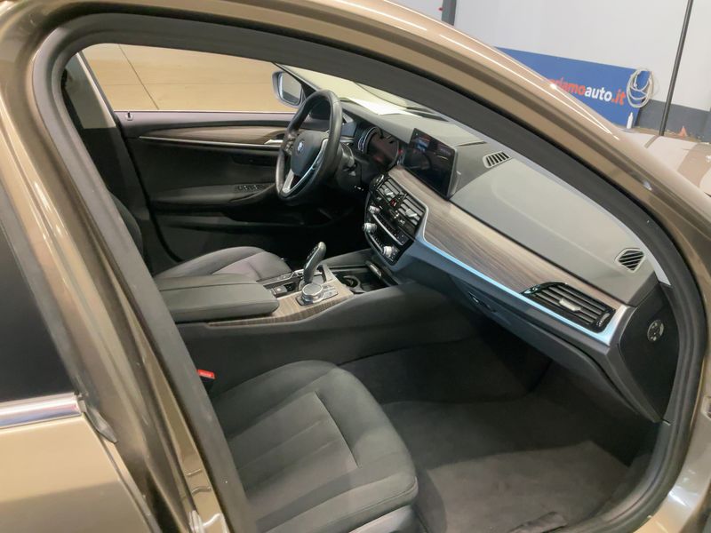 BMW 5er 540i xDrive 2018 – снимка 17