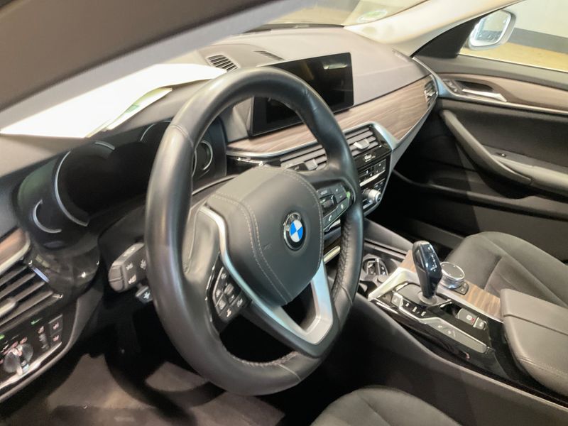 BMW 5er 540i xDrive 2018 – снимка 22