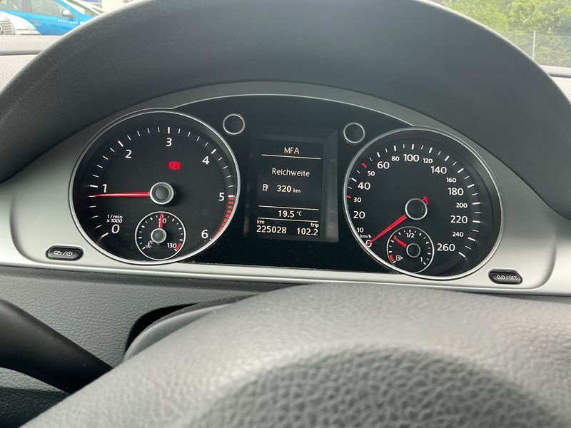 Volkswagen Passat 2.0 TDI Trendline BlueMotion Tech 2014 – снимка 18