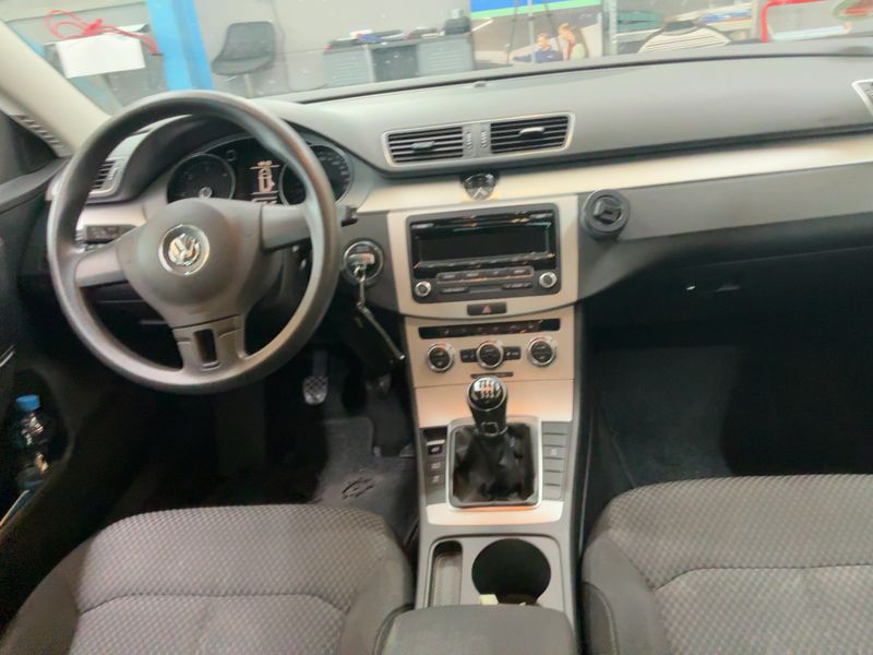 Volkswagen Passat 2.0 TDI Trendline BlueMotion Tech 2014 – снимка 17