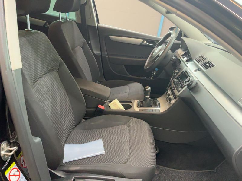 Volkswagen Passat 2.0 TDI Trendline BlueMotion Tech 2014 – снимка 16