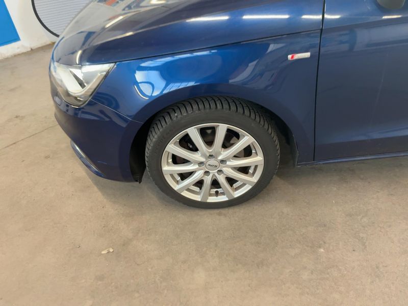 Audi A1 Sportback 1.4 TFSI S line Sportpaket 2012 – снимка 3