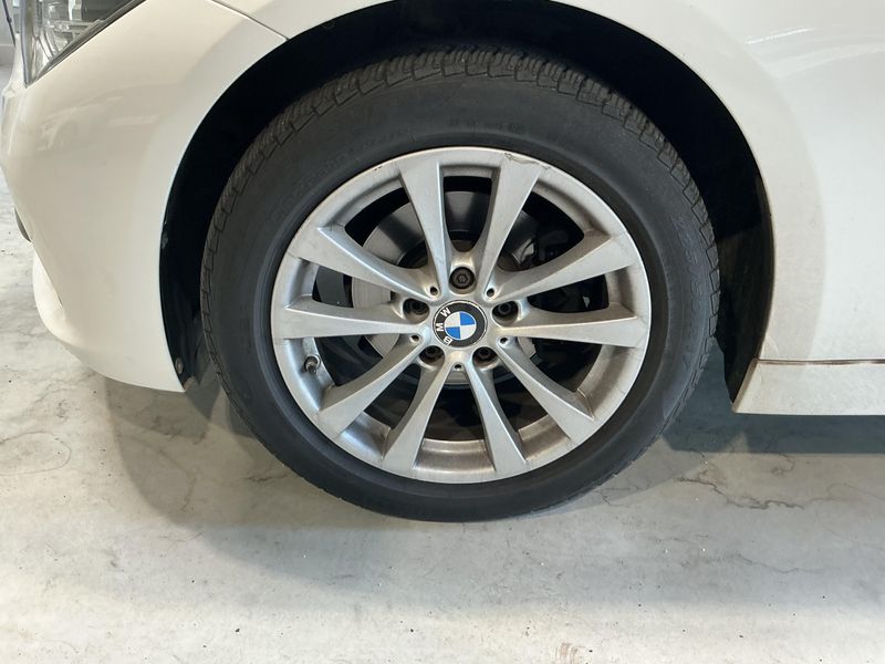 BMW 3er 318d Lounge 2017 – снимка 17