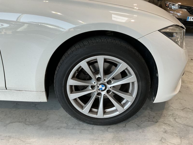 BMW 3er 318d Lounge 2017 – снимка 20