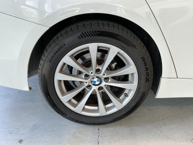 BMW 3er 318d Lounge 2017 – снимка 19