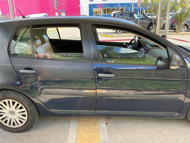 Volkswagen Golf V 1.9 TDI IGolf 2008 – снимка 7