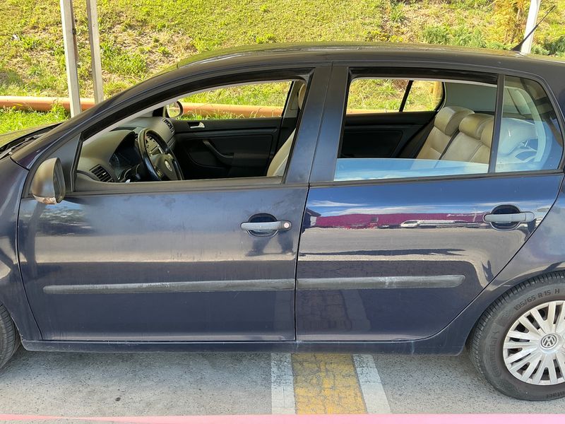 Volkswagen Golf V 1.9 TDI IGolf 2008 – снимка 4
