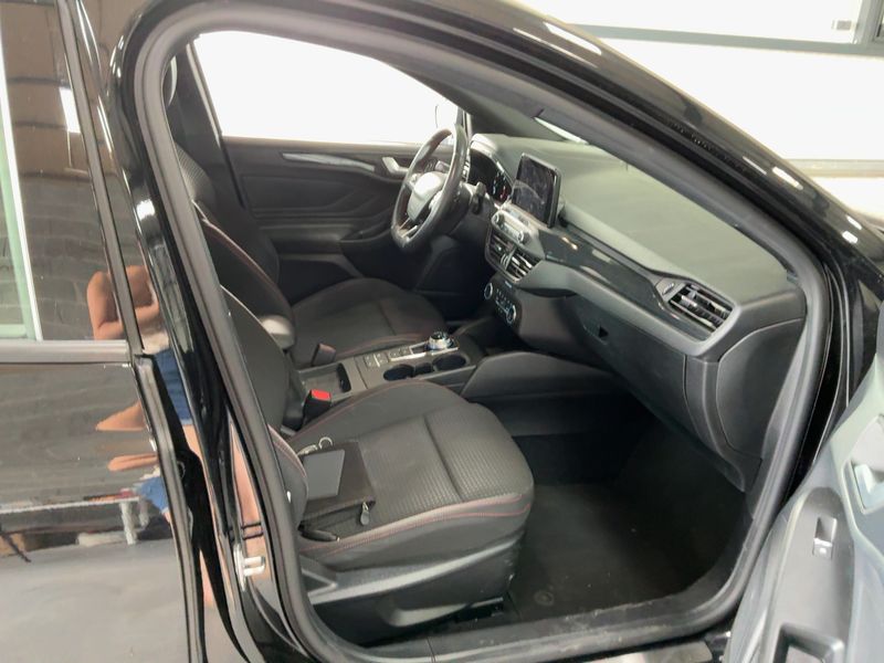 Ford Focus 1.5 TDCi EcoBlue ST-Line Business 2020 – снимка 16