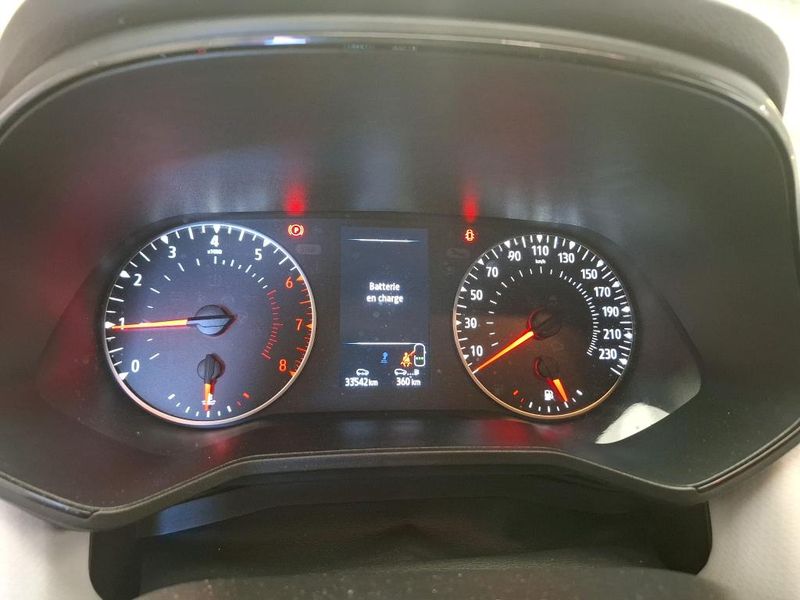 Renault Clio 1.0 TCe Evolution Réversible 2023 – снимка 11