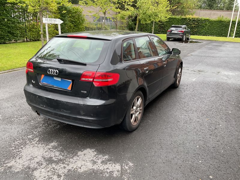 Audi A3 Sportback 1.6 TDIe Attraction 2011 – снимка 2