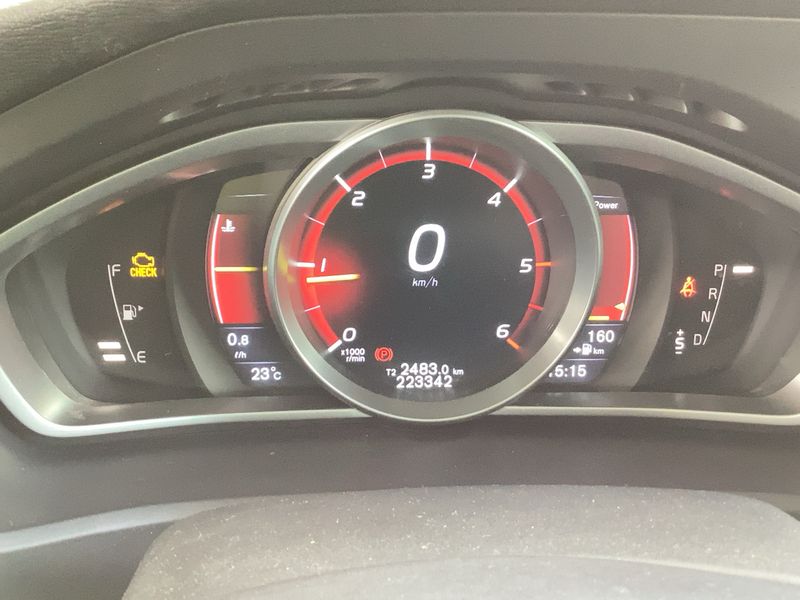 Volvo V40 Cross Country 2.0 D2 Momentum 2016 – снимка 18