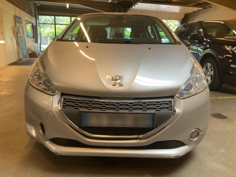 Peugeot 208 1.6 Allure 2013 – снимка 14