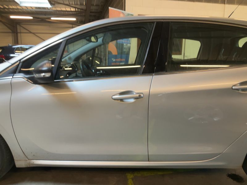 Peugeot 208 1.6 Allure 2013 – снимка 4