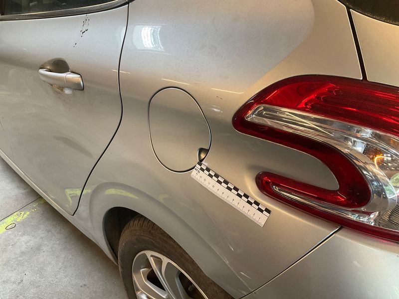 Peugeot 208 1.6 Allure 2013 – снимка 29