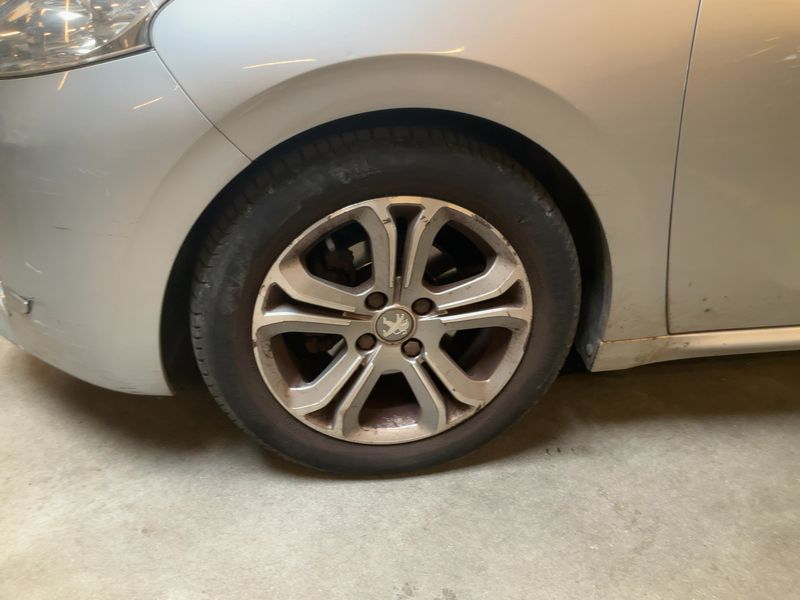 Peugeot 208 1.6 Allure 2013 – снимка 3