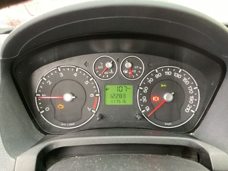 Ford Fiesta 1.6 Trend 2006 – снимка 4