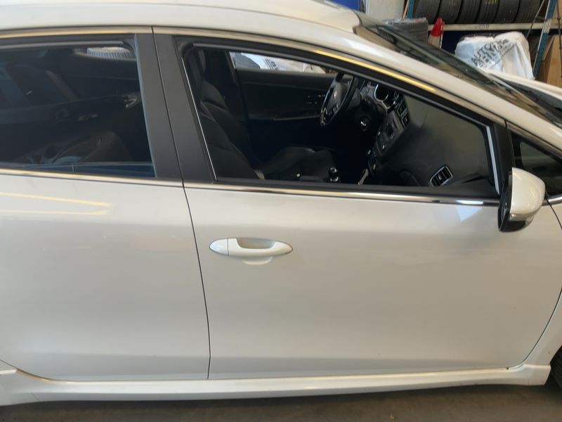 Kia cee'd 1.6 TGDI GT-Challenge 2014 – снимка 10