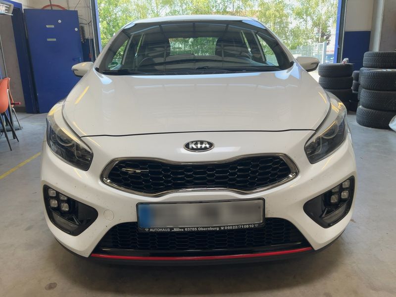 Kia cee'd 1.6 TGDI GT-Challenge 2014 – снимка 14