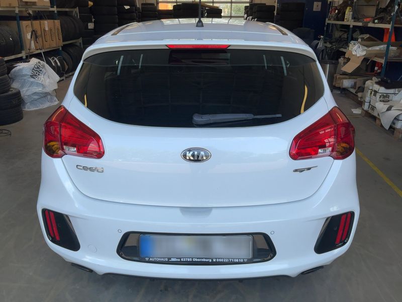 Kia cee'd 1.6 TGDI GT-Challenge 2014 – снимка 7