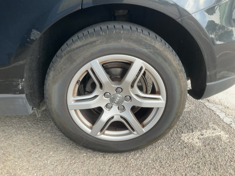 Audi Q5 2.0 TFSI quattro 2009 – снимка 5