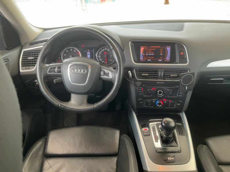 Audi Q5 2.0 TFSI quattro 2009 – снимка 17