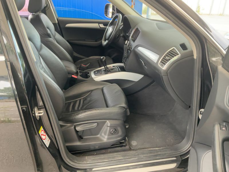 Audi Q5 2.0 TFSI quattro 2009 – снимка 16