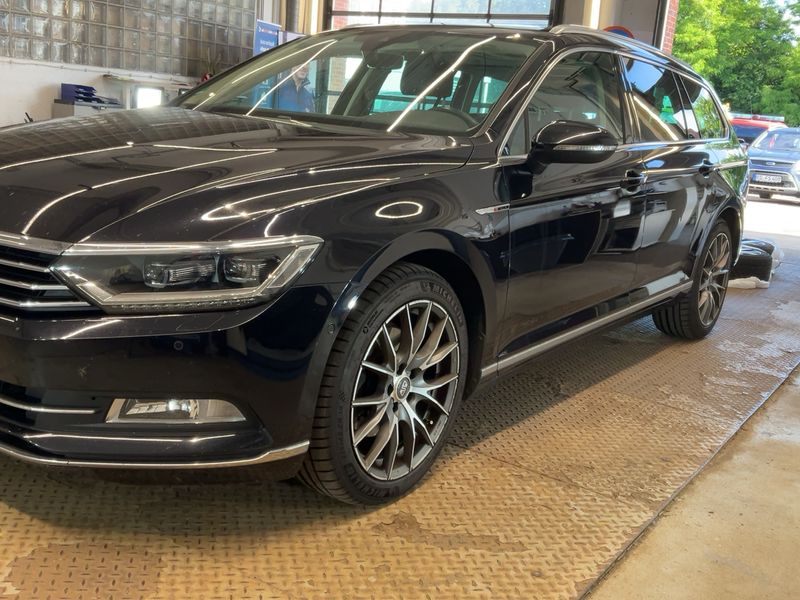 Volkswagen Passat 2.0 TDI Highline 4Motion BlueMotion Tech 2015 – снимка 2