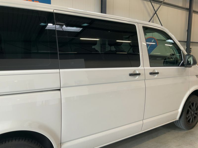 Volkswagen T6 Multivan 2.0 TDI Trendline FWD 2021 – снимка 10